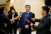 Коммунисты просят запретить банкам штрафовать граждан за досрочное погашение кредита