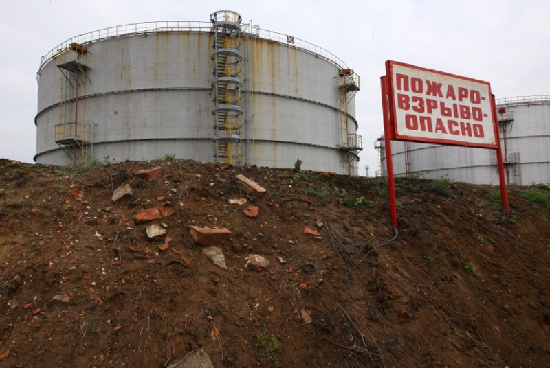 Нефтехранилище. Фото ©РИА Новости