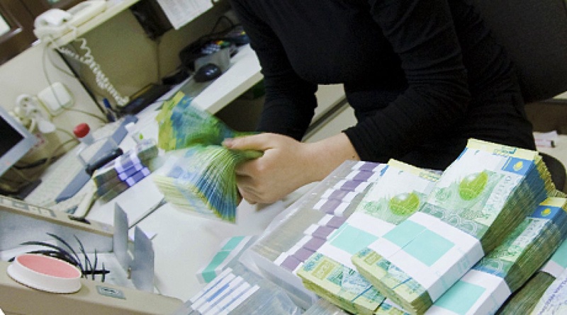 В Казахстане предложили запретить юрлицам обналичивание денежных ...