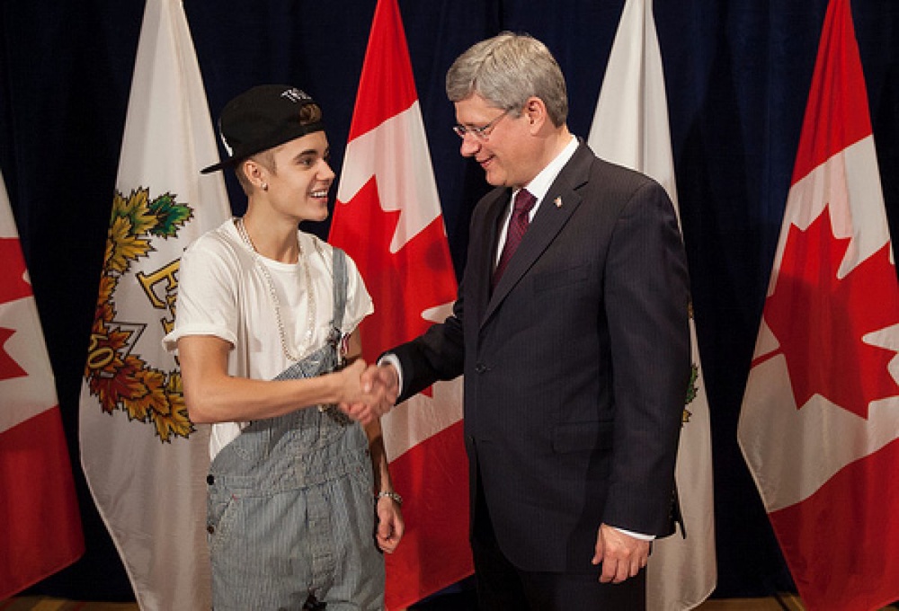 Джастин Бибер и Стивен Харпер. Фото из Twitter премьер-министра Канады.