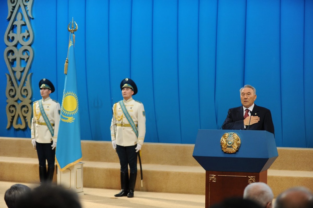Нурсултан Назарбаев с посланием 2050. Фото ©Даниал Окасов