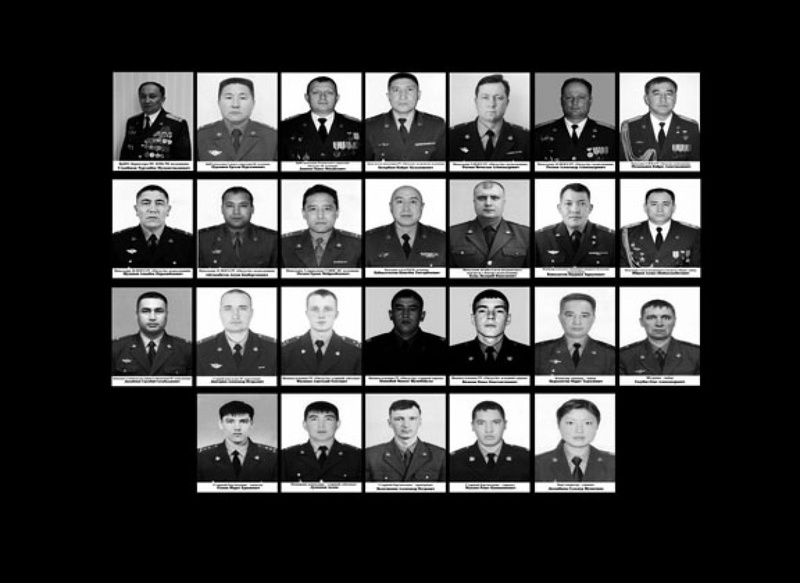 КНБ Казахстана предоставил фото 7 членов экипажа и 19 военнослужащих