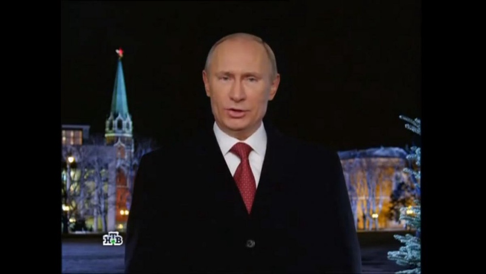 Владимир Путин поздравил россиян  с новым 2013 годом. Кадр видеоролика с youtube