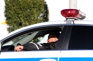 В Астане пассажир авто разбил лицо дорожному полицейскому