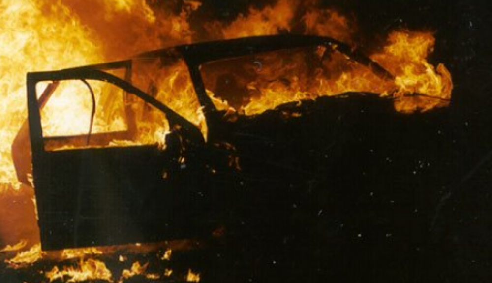 Пять человек сгорели в авто после ДТП в Атырауской области