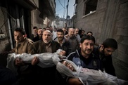 Награду World Press Photo 2012 получил снимок погибших детей Газы