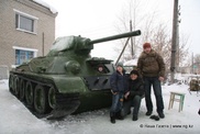 Точную копию танка Т-34 из снега изготовили жители Костанайской области