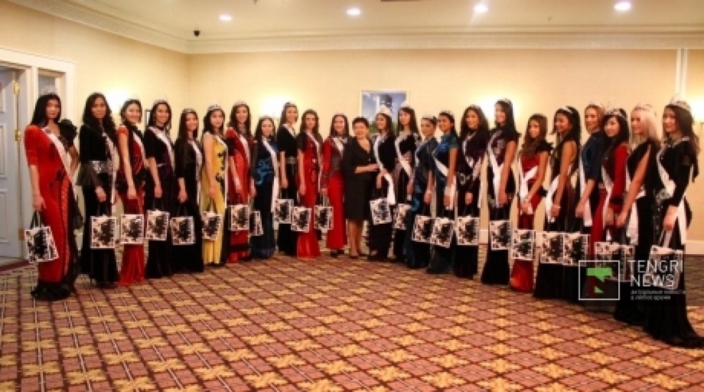 Финалистки "Мисс Казахстан 2012". Фото ©Даниал Окасов