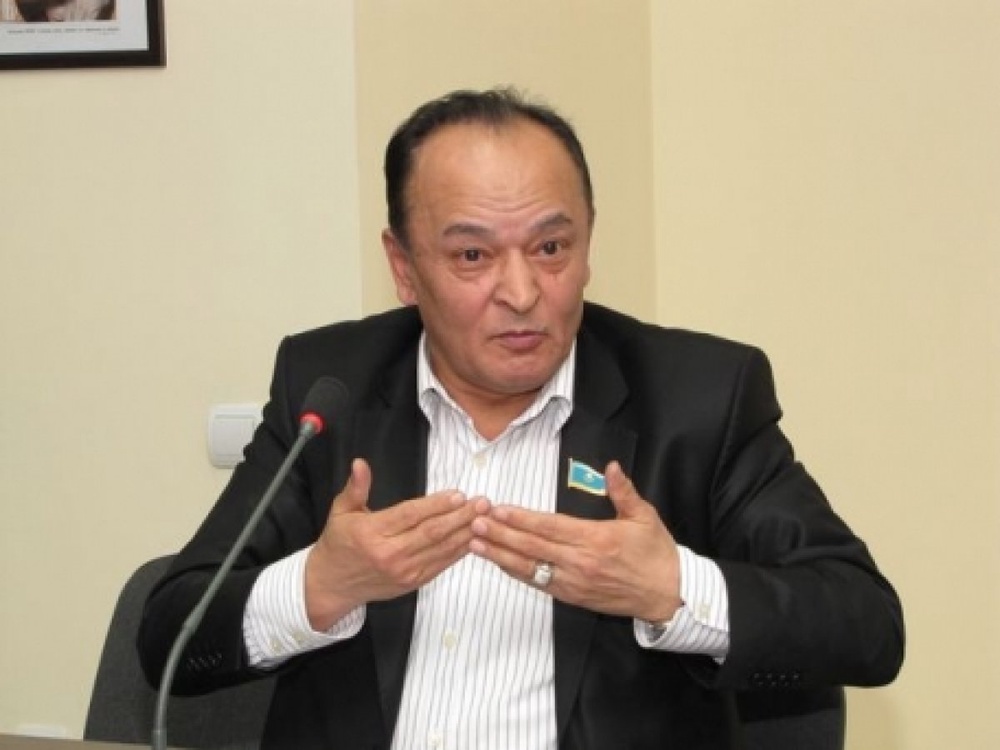  Депутат Мажилиса парламента  Мурат Ахмадиев. Фото с сайта ipr.kz