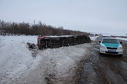 Полицейские ограбили попавшую в аварию фуру в ЗКО