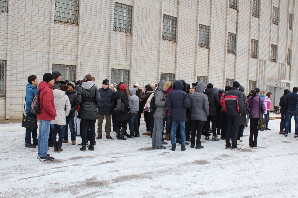 Школьникам Астаны показали изоляторы временного содержания.  Фото ©Шынар Оспанова