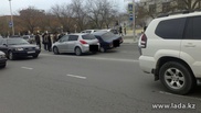 В Актау произошла нелепая авария