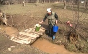Жители села в ЮКО несколько месяцев пьют грязную воду
