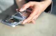 Уборщица украла мобильный телефон у ученицы школы в Восточном Казахстане 