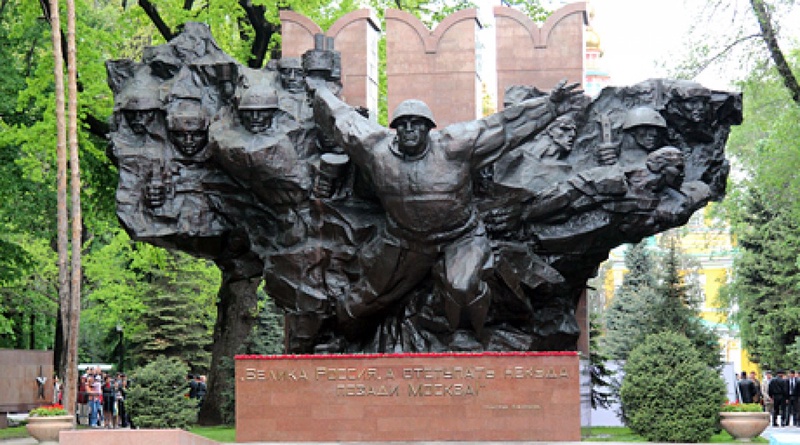 Мемориал в парке 28 героев-панфиловцев в Алматы. Фото ©Ярослав Радловский