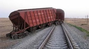 14 порожних вагонов сошли с рельсов в Жамбылской области
