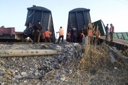 Из-за схода вагонов в Жамбылской области почти на 7 часов задержались 4 поезда