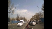 Пешеход-сайгак устроил "спектакль" на Райымбека в Алматы