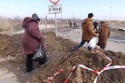 Мост на окраине Семея продолжает разрушаться  
