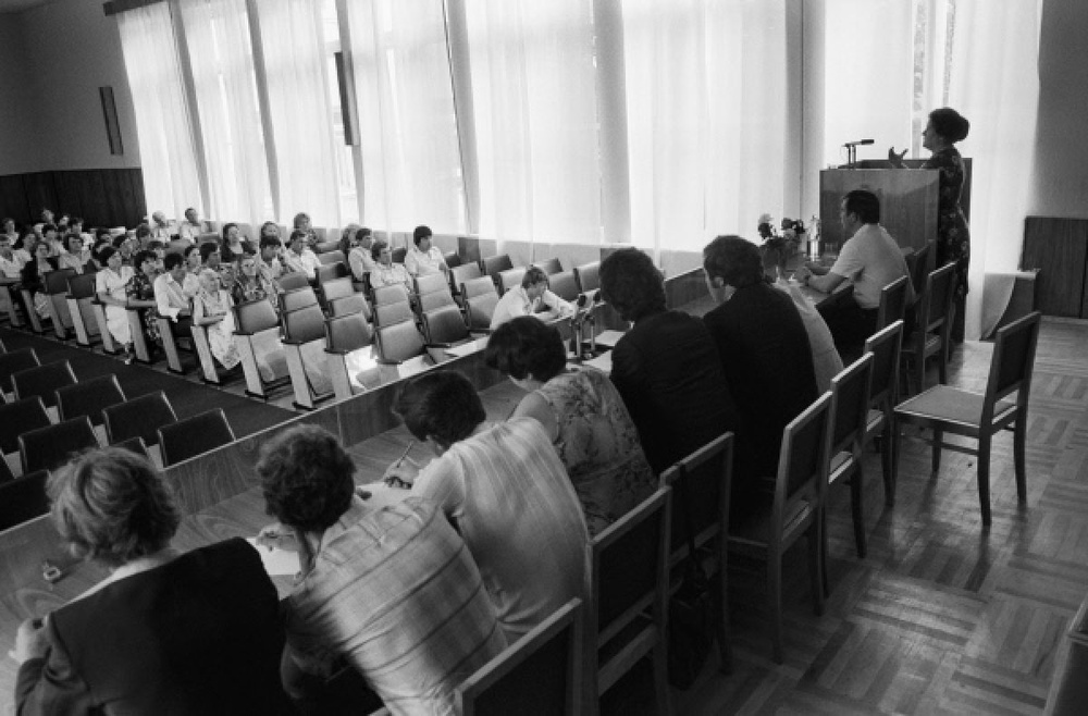 В СССР обсуждение семейных проблем на партсобрании было обычной практикой. Фото ©РИА Новости