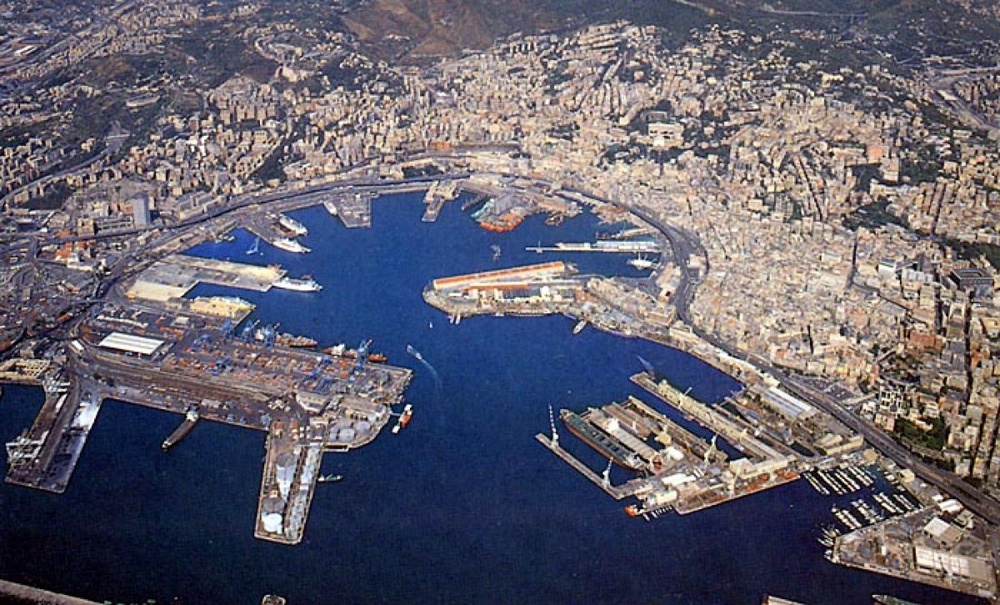 Порт Генуя. Фото с сайта hipway.ru