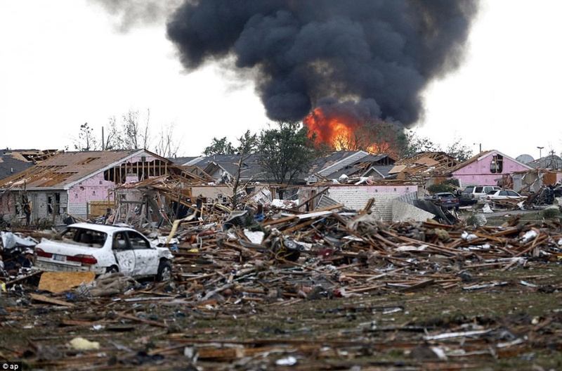 Последствия торнадо в городе Мур. Фото cnn.com