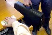 Сотрудница акимата ЮКО попалась на взятке в 6 миллионов тенге