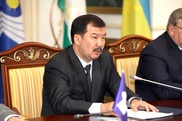 Даулбаев посетовал на нехватку места на груди для наград