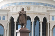 Памятник Абаю и новое посольство Казахстана открыты в Ташкенте
