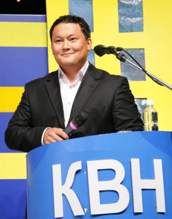 Ведущий ВКЛ Нуржан Бейсенов. Фото с сайта kazpravda.kz