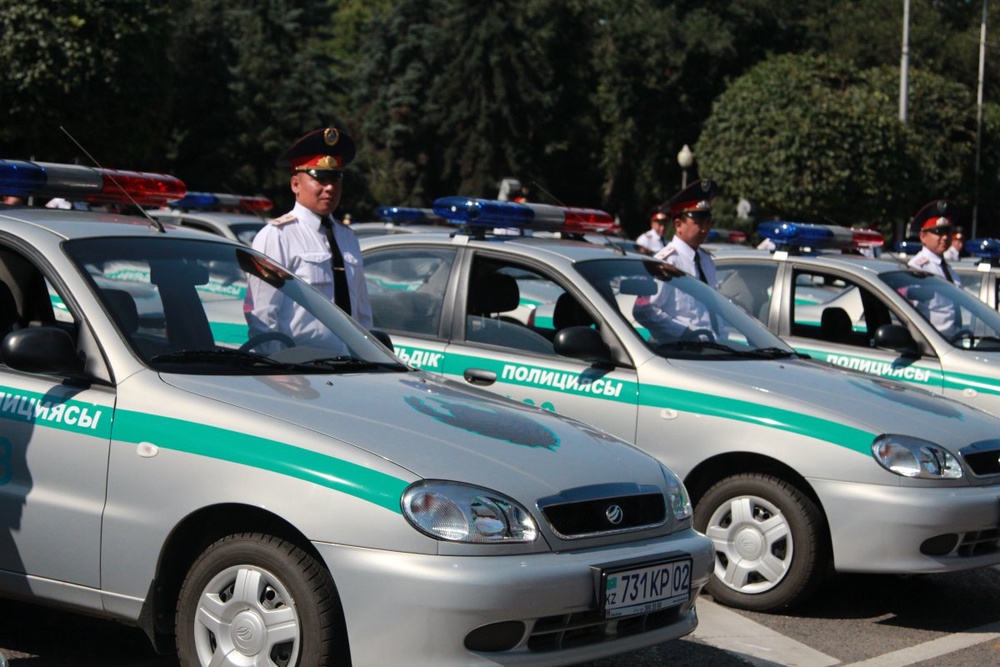 Акимат Алматы подарил полицейским 95 новых авто.
Фото ©Владимир Прокопенко