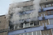 98 человек эвакуированы из пятиэтажного дома в Атырау из-за пожара