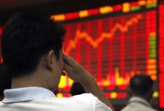 Цены на нефть продолжают пребывать под давлением