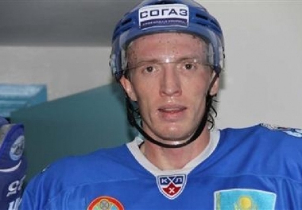 Илья Соларев. Фото с сайта Федерации хоккея Казахстана