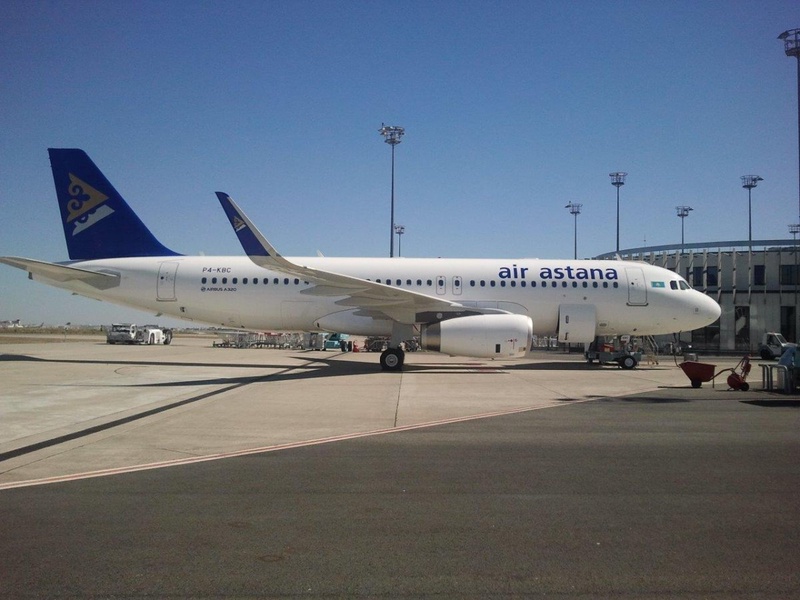 Эйр астана. Эйр Астана самолеты Airbus a320. Air Astana Авиапарк. Эйр Астана Авиапарк. Air Astana Kc 329.