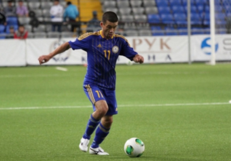 Нурбол Жумаскалиев в матче с командой Фарерских островов. Фото ©Марата Абилов
