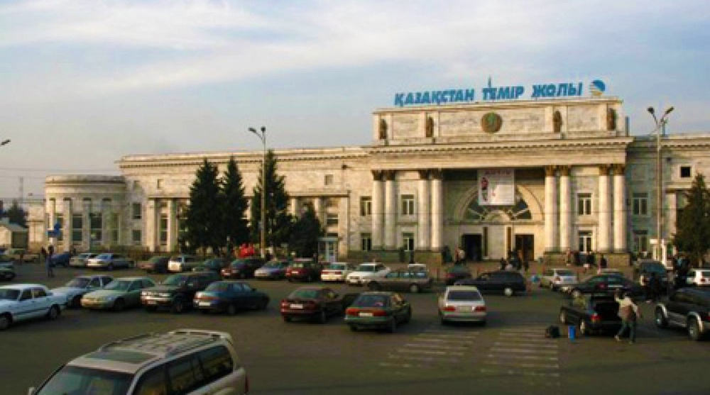 Железнодорожный вокзал Алматы-2. Фото с сайта friends.kz