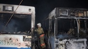 8 автобусов сгорело в ангаре производственного комплекса в Костанае