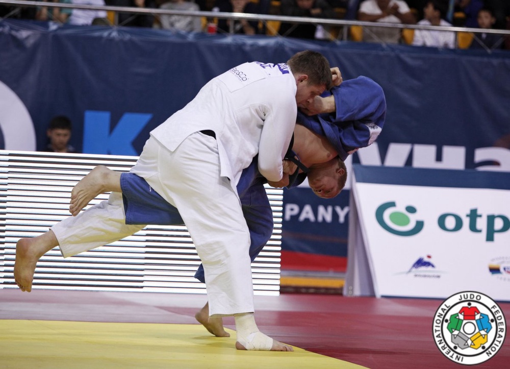 Максим Раков в финальной схватке. Фото ijf.org