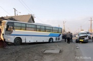Автобус снес полдома в Атырау