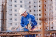 Один день из жизни строителей: Фейерверки, доллары, адреналин