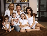 Григорий Лепс спрятал жену и детей за границей