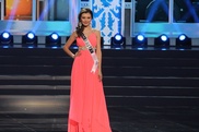Айгерим Кожахан продефилировала в бикини на "Мисс Вселенная"