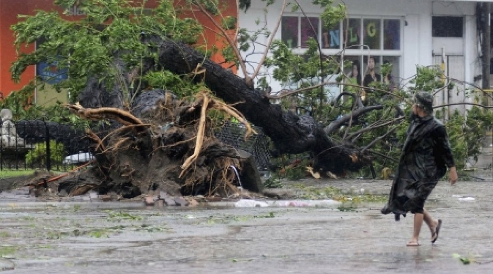 Число жертв тайфуна "Йоланда" на Филиппинах превысило 100 человек. Фото © Reuters