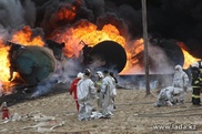 Помощник машиниста погиб на месте пожара нефтяных цистерн возле Актау