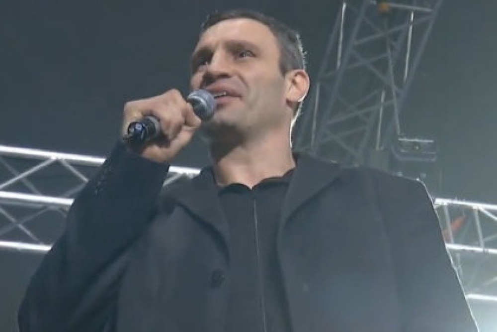 Виталий Кличко на митинге в Киеве
Кадр из видео с сайта YouTube