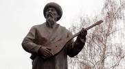 Кенен Азербаев увековечен в памятнике в Алматы