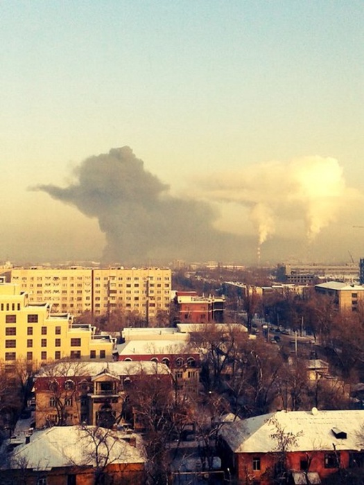 Пожар на заводе дорожных знаков. Фото ©Грета Орлова