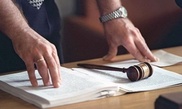 В сексуальных домогательствах в отношении дочери заподозрили стрелявшего в школе Алматы мужчину
