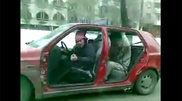 Алматинцы разъезжали по городу на авто без дверей